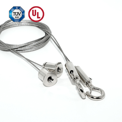 Sistema di sospensione per luci a LED appese al soffitto