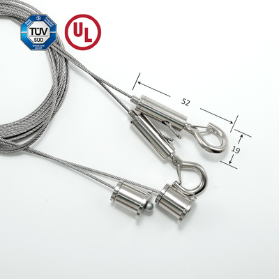Sistema di sospensione per luci a LED appese al soffitto